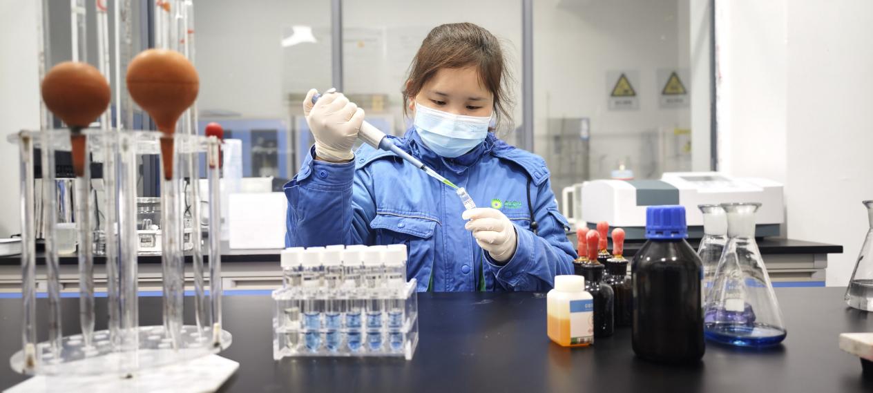 致敬“她”实力 绽放“她”光线— —尊龙凯时优异女职工代表特辑